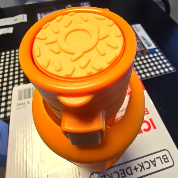 Dunkin Donuts BRAND Orange Water Bottle - 24 oz - Picture 4 of 4